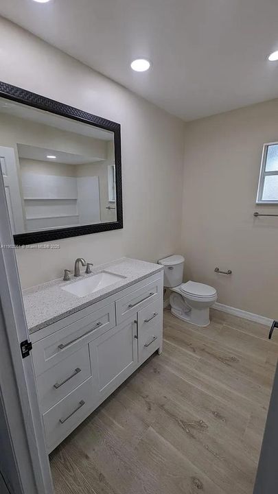 Active With Contract: $499,000 (3 beds, 2 baths, 1423 Square Feet)