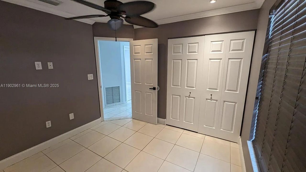 Active With Contract: $499,000 (3 beds, 2 baths, 1423 Square Feet)