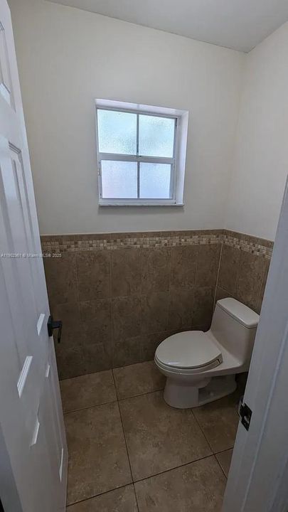 Active With Contract: $499,000 (3 beds, 2 baths, 1423 Square Feet)