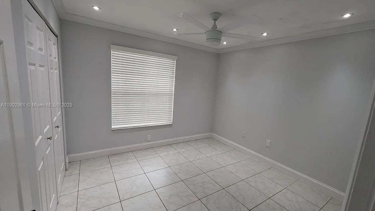 Active With Contract: $499,000 (3 beds, 2 baths, 1423 Square Feet)