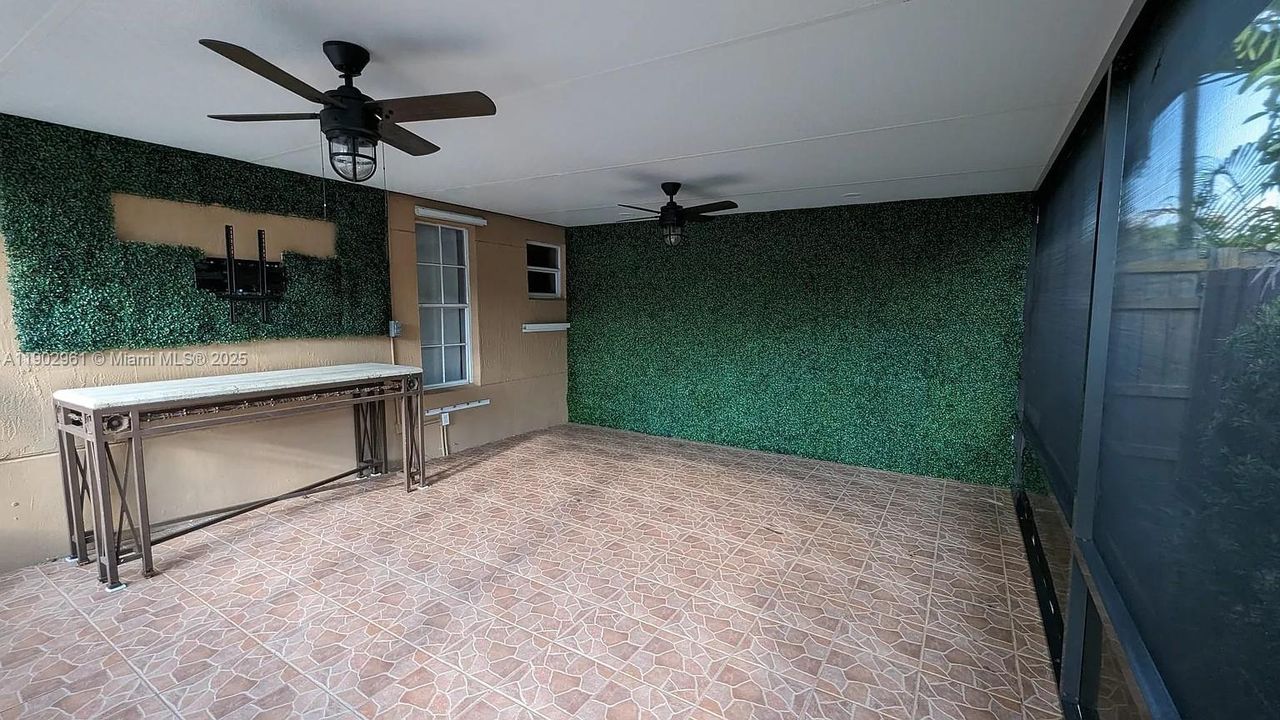 Active With Contract: $499,000 (3 beds, 2 baths, 1423 Square Feet)