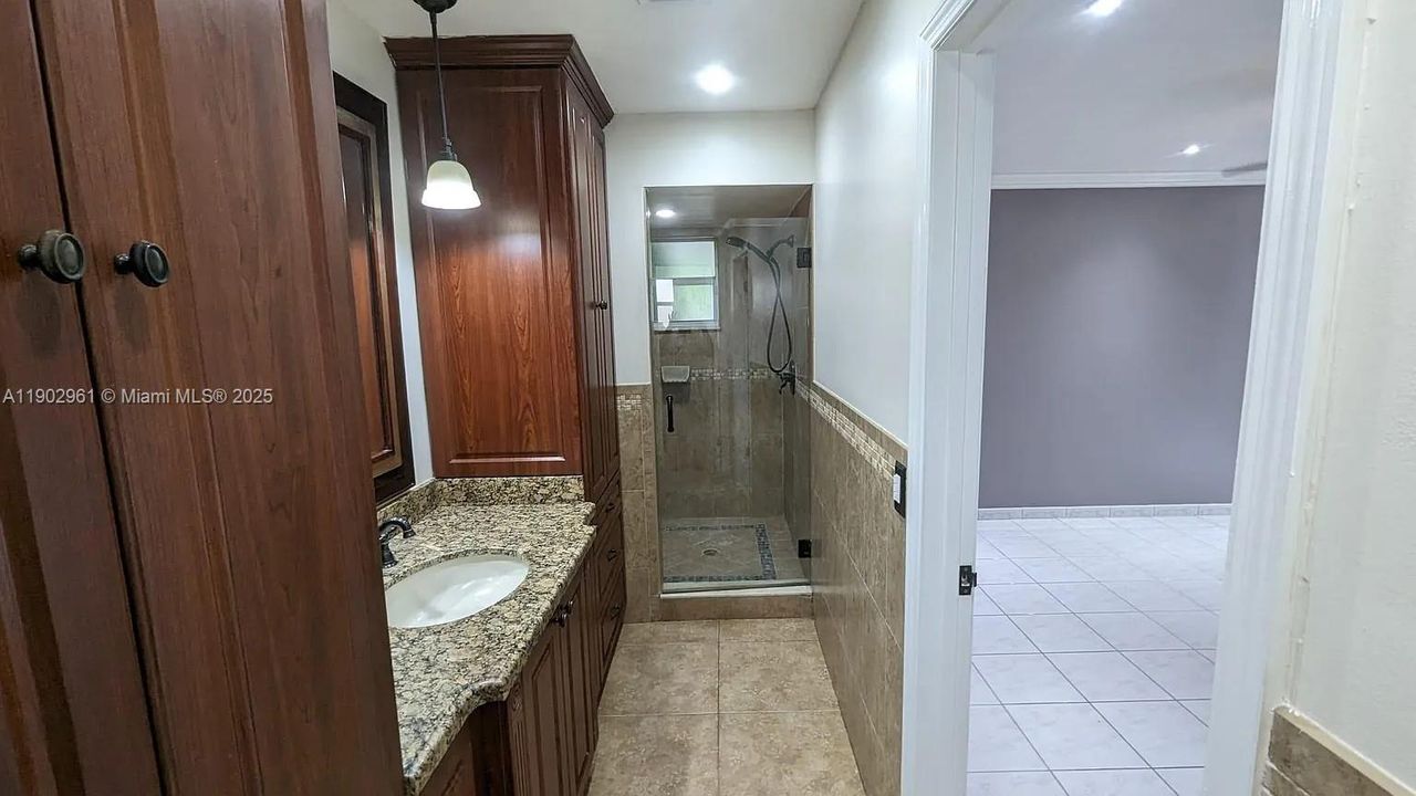 Active With Contract: $499,000 (3 beds, 2 baths, 1423 Square Feet)