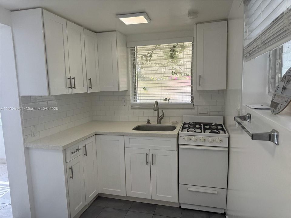 For Rent: $1,350 (0 beds, 1 baths, 0 Square Feet)