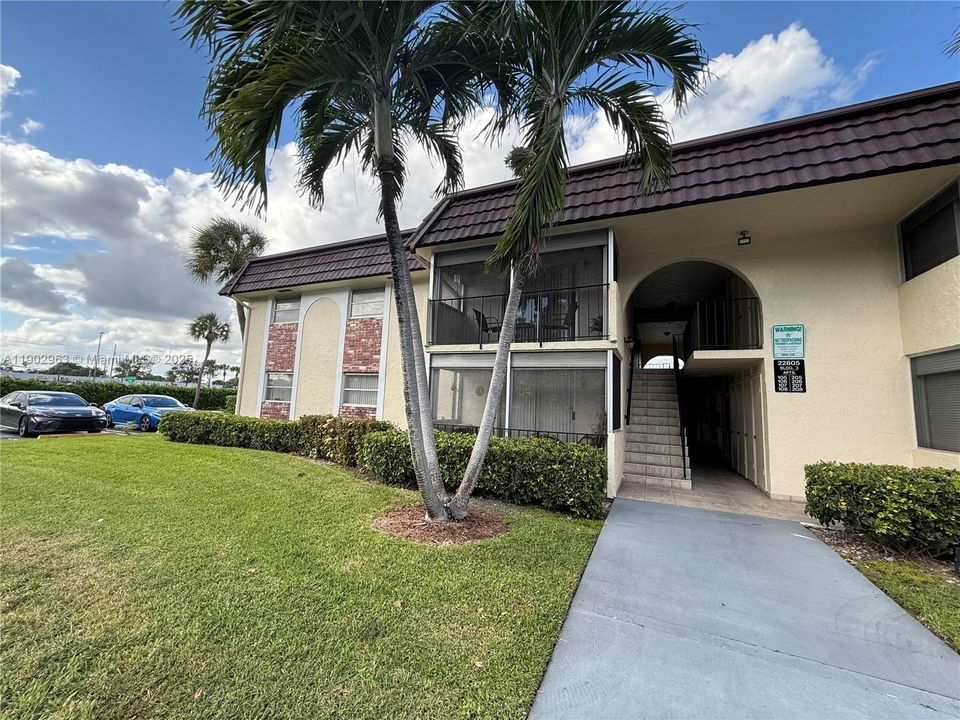 En Venta: $175,000 (2 camas, 2 baños, 874 Pies cuadrados)