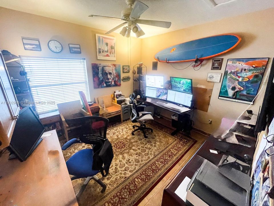 For Sale: $1,100,000 (3 beds, 3 baths, 1620 Square Feet)