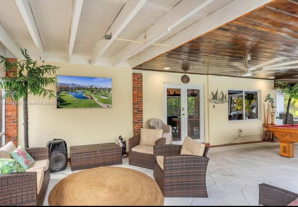 待售: $990,000 (3 贝兹, 2 浴室, 2276 平方英尺)