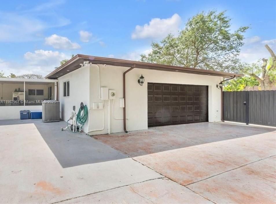 待售: $990,000 (3 贝兹, 2 浴室, 2276 平方英尺)