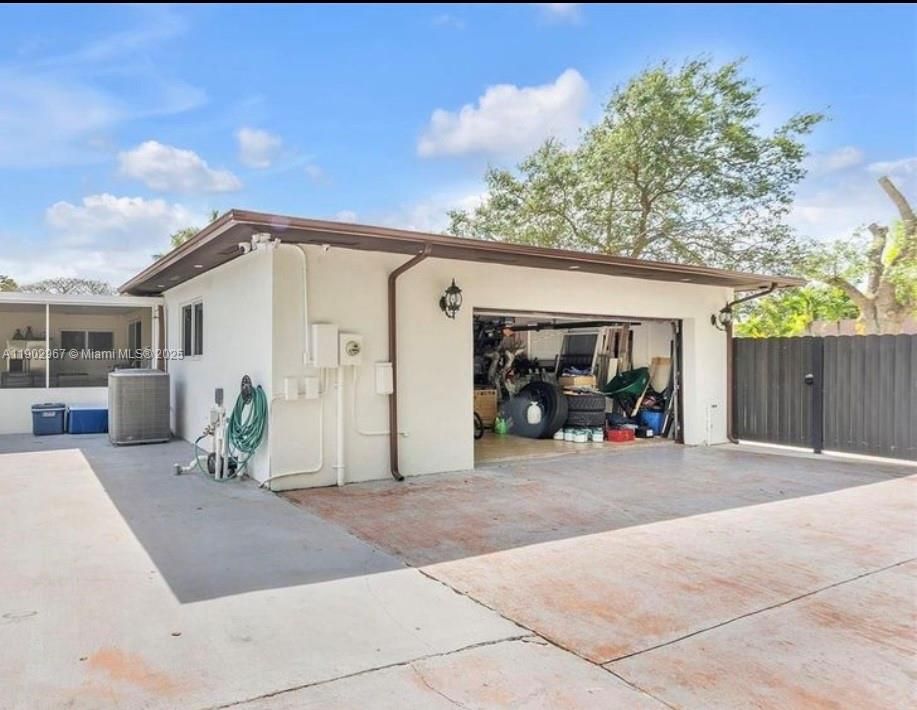 待售: $990,000 (3 贝兹, 2 浴室, 2276 平方英尺)