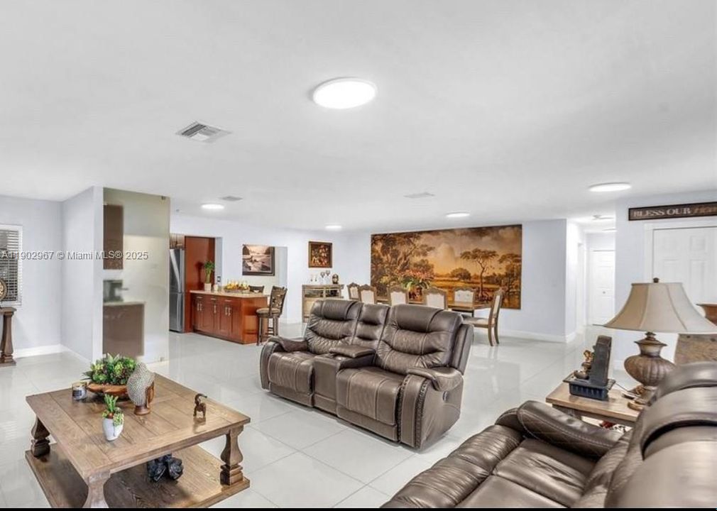 待售: $990,000 (3 贝兹, 2 浴室, 2276 平方英尺)