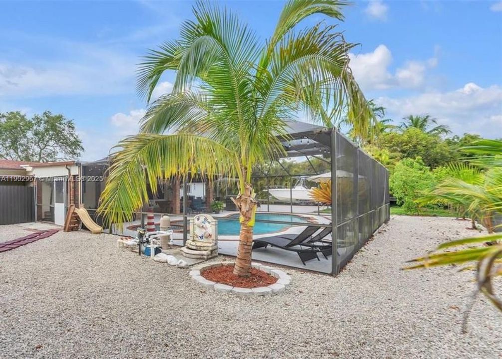 待售: $990,000 (3 贝兹, 2 浴室, 2276 平方英尺)