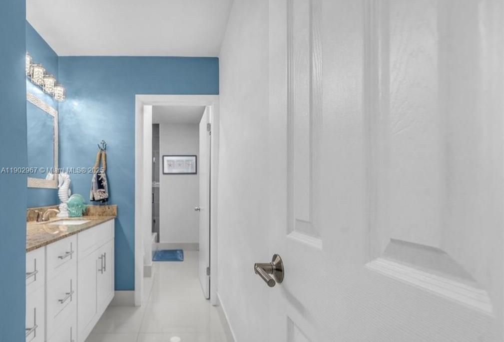 待售: $990,000 (3 贝兹, 2 浴室, 2276 平方英尺)