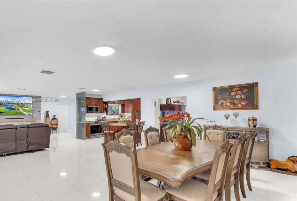 待售: $990,000 (3 贝兹, 2 浴室, 2276 平方英尺)