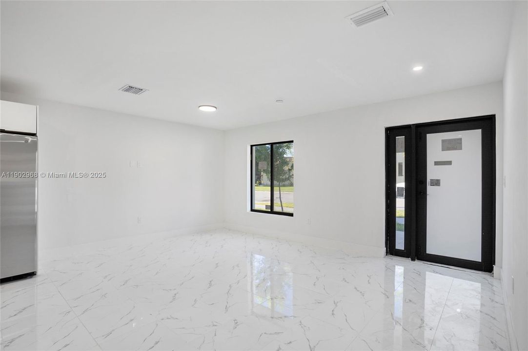 For Rent: $2,350 (2 beds, 1 baths, 0 Square Feet)