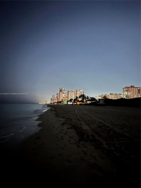 For Sale: $215,000 (1 beds, 1 baths, 825 Square Feet)