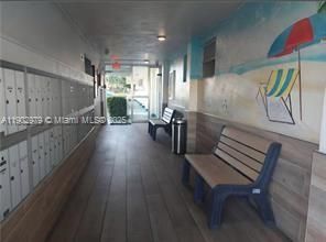 For Rent: $1,600 (1 beds, 1 baths, 732 Square Feet)