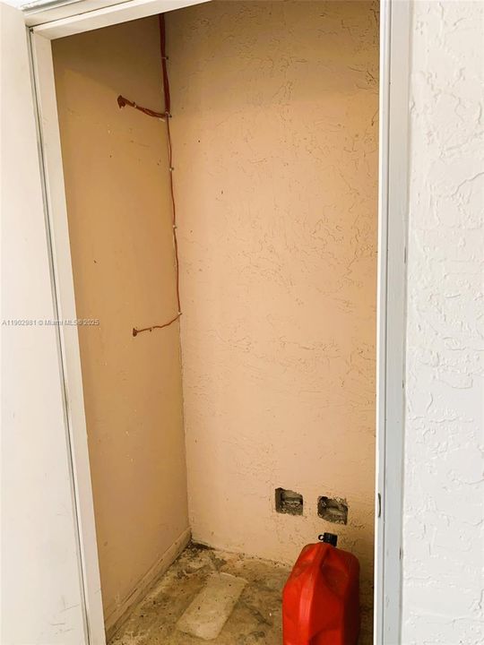 В аренду: $1,900 (2 спален, 2 ванн, 970 Квадратных фут)