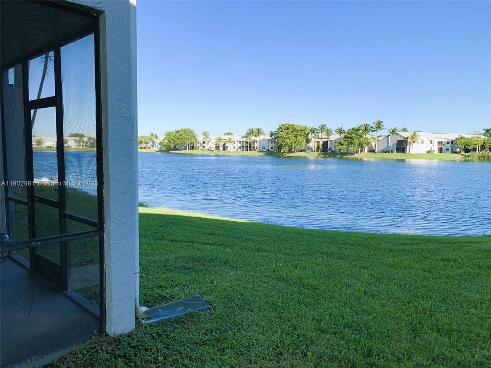 В аренду: $1,900 (2 спален, 2 ванн, 970 Квадратных фут)