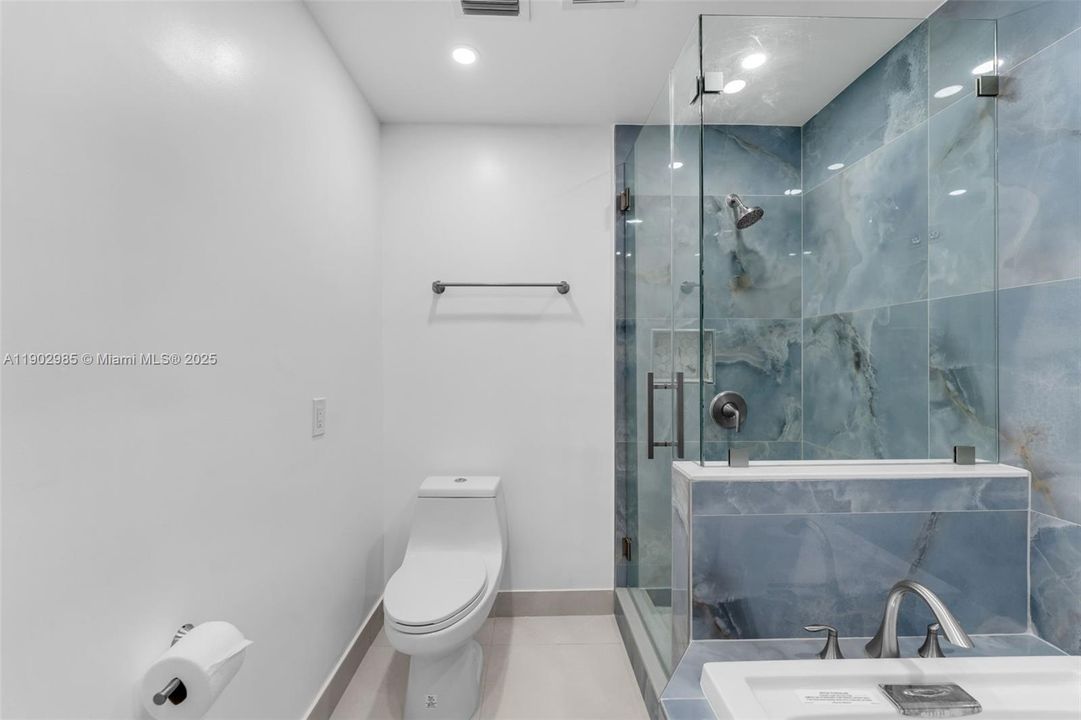 Active With Contract: $3,250 (4 beds, 2 baths, 1288 Square Feet)