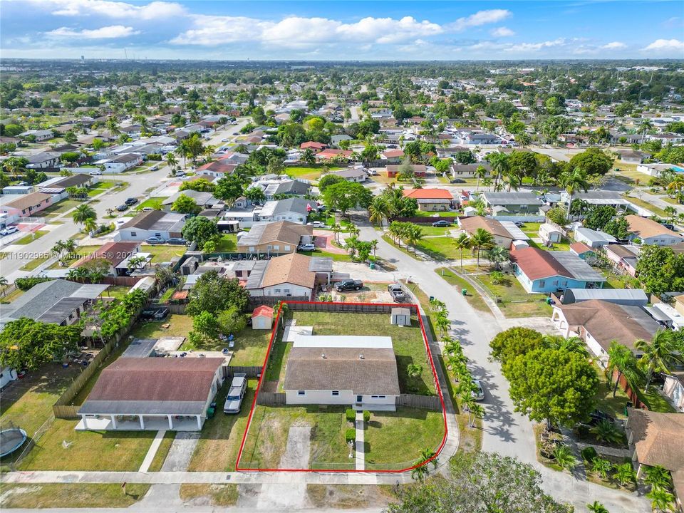 Active With Contract: $3,250 (4 beds, 2 baths, 1288 Square Feet)