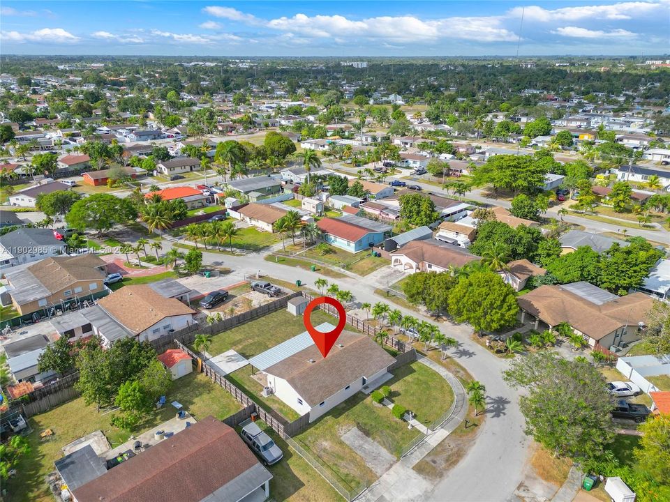 Active With Contract: $3,250 (4 beds, 2 baths, 1288 Square Feet)