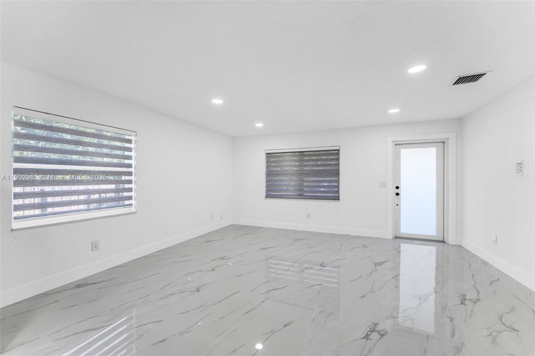 Active With Contract: $3,250 (4 beds, 2 baths, 1288 Square Feet)