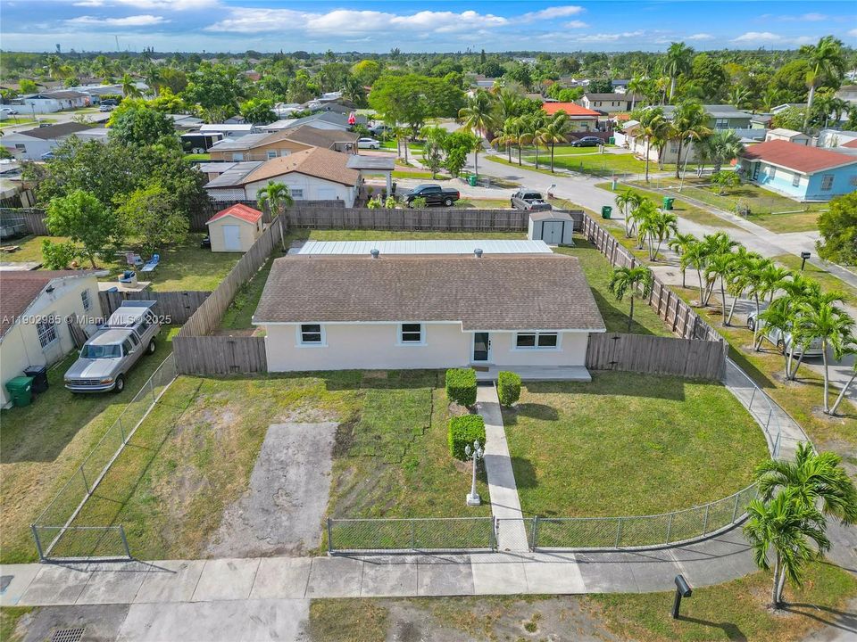 Active With Contract: $3,250 (4 beds, 2 baths, 1288 Square Feet)