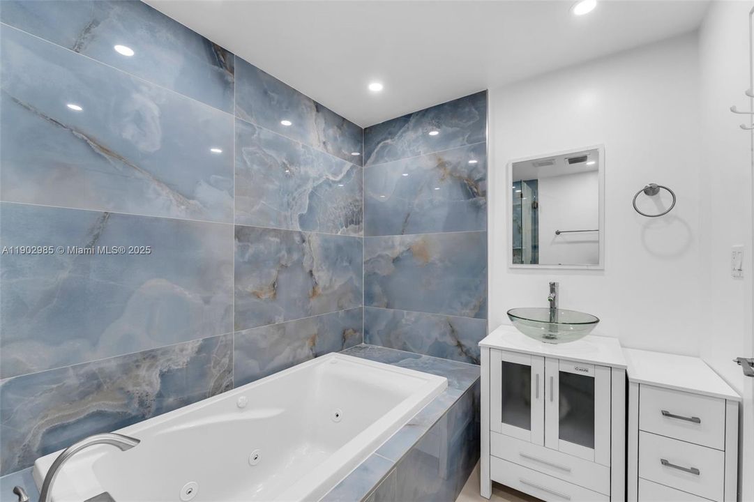 Active With Contract: $3,250 (4 beds, 2 baths, 1288 Square Feet)