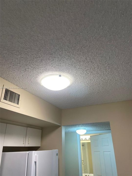 For Rent: $1,850 (1 beds, 1 baths, 823 Square Feet)