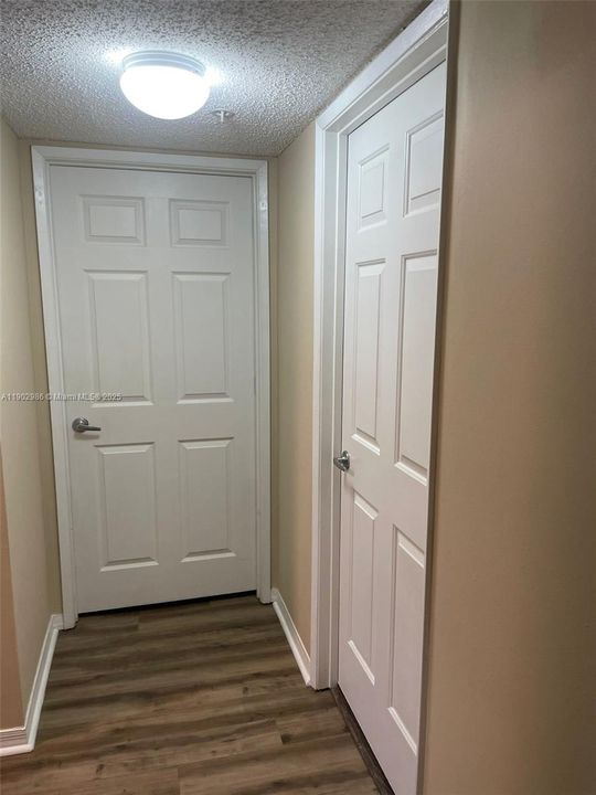 For Rent: $1,850 (1 beds, 1 baths, 823 Square Feet)