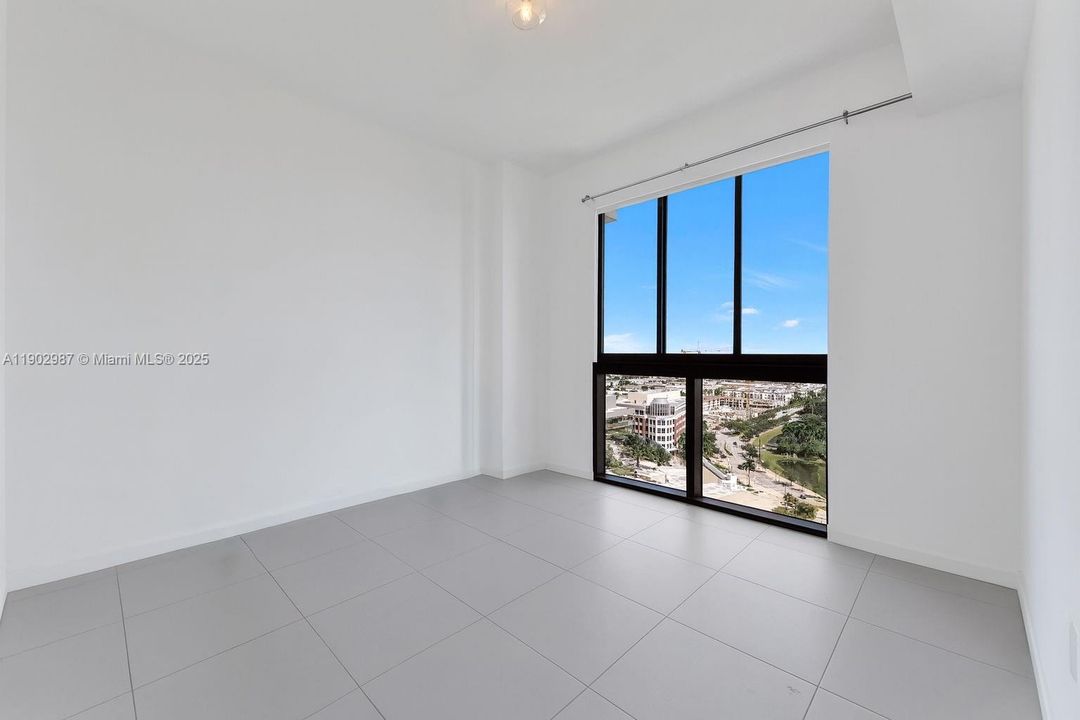 Recently Rented: $4,500 (2 beds, 2 baths, 1032 Square Feet)