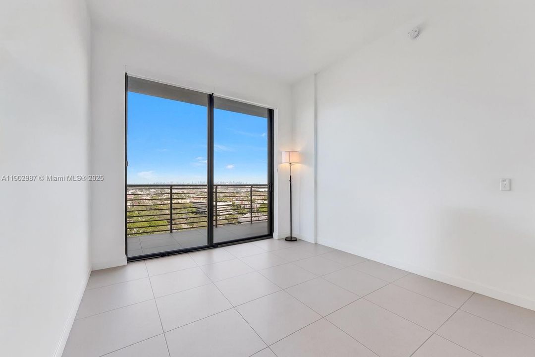 Recently Rented: $4,500 (2 beds, 2 baths, 1032 Square Feet)