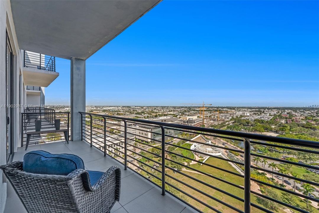 Recently Rented: $4,500 (2 beds, 2 baths, 1032 Square Feet)