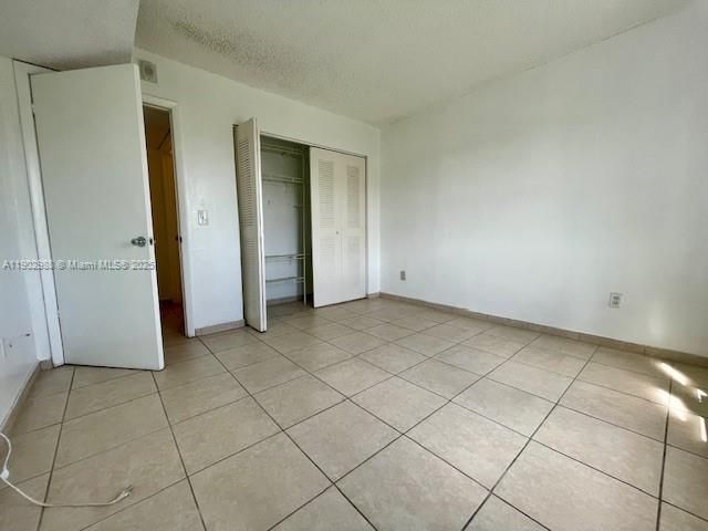 For Rent: $1,900 (2 beds, 2 baths, 980 Square Feet)