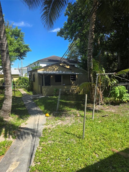 出租: $3,300 (3 贝兹, 2 浴室, 2156 平方英尺)