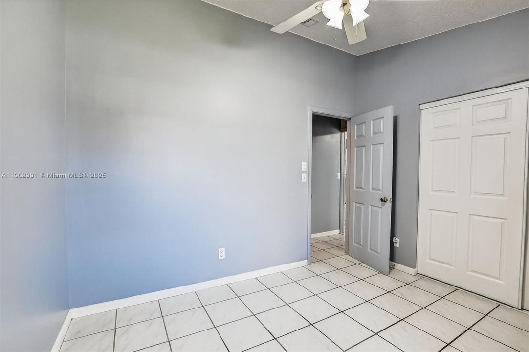 En Venta: $990,000 (3 camas, 2 baños, 1542 Pies cuadrados)