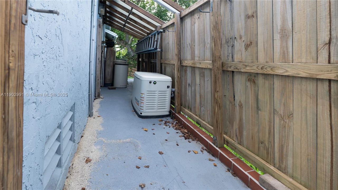 En Venta: $990,000 (3 camas, 2 baños, 1542 Pies cuadrados)