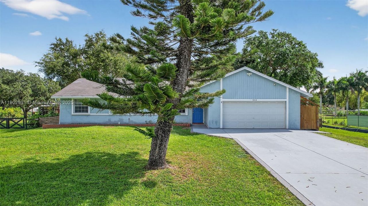 En Venta: $990,000 (3 camas, 2 baños, 1542 Pies cuadrados)