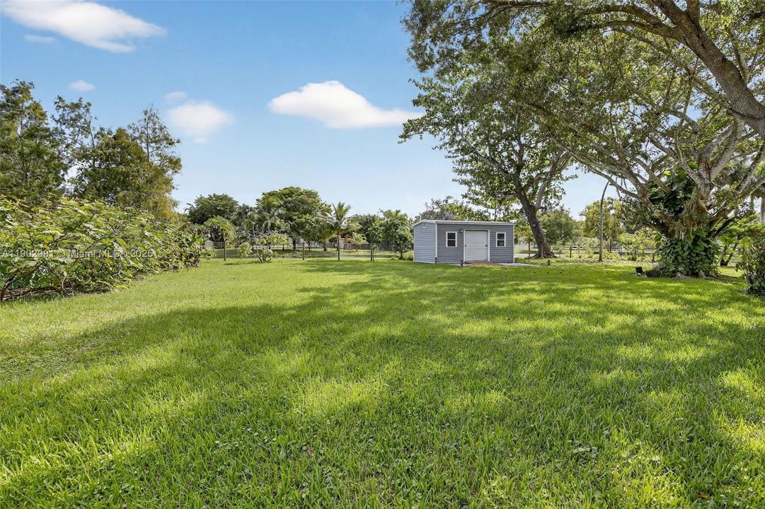 En Venta: $990,000 (3 camas, 2 baños, 1542 Pies cuadrados)