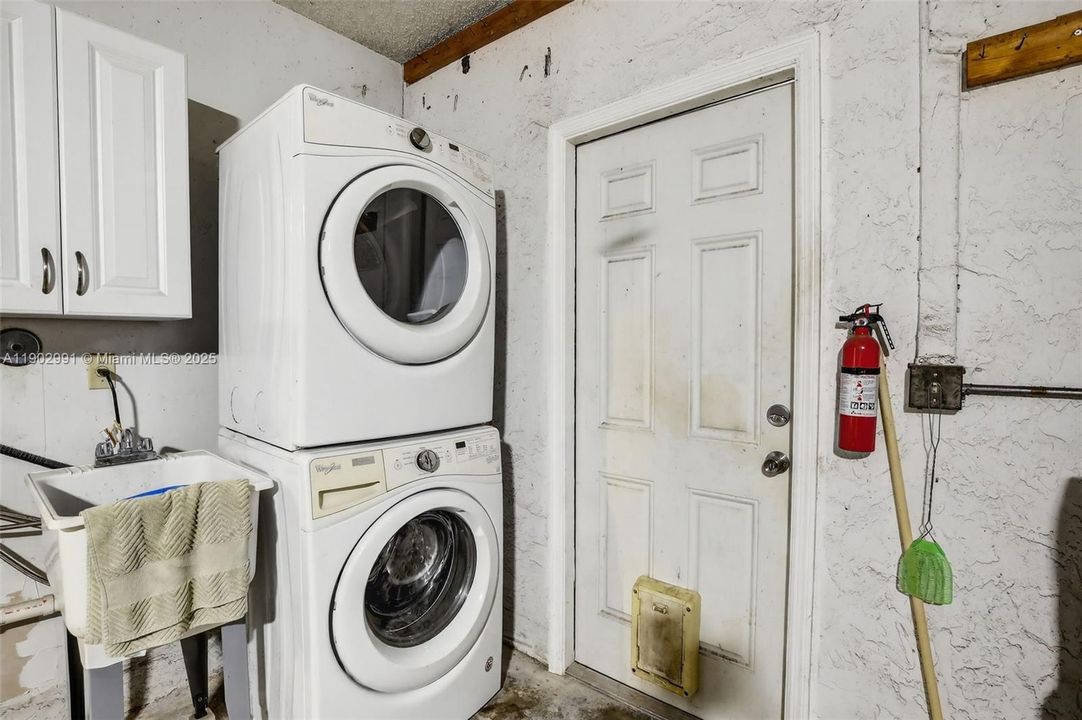 En Venta: $990,000 (3 camas, 2 baños, 1542 Pies cuadrados)