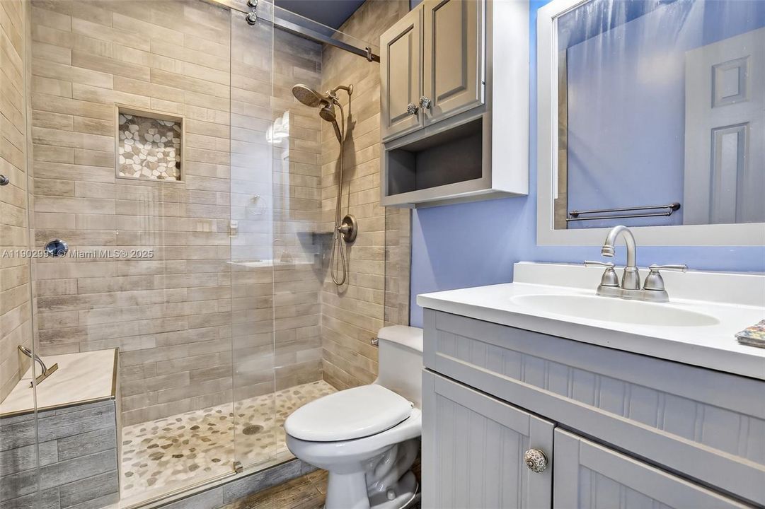 En Venta: $990,000 (3 camas, 2 baños, 1542 Pies cuadrados)