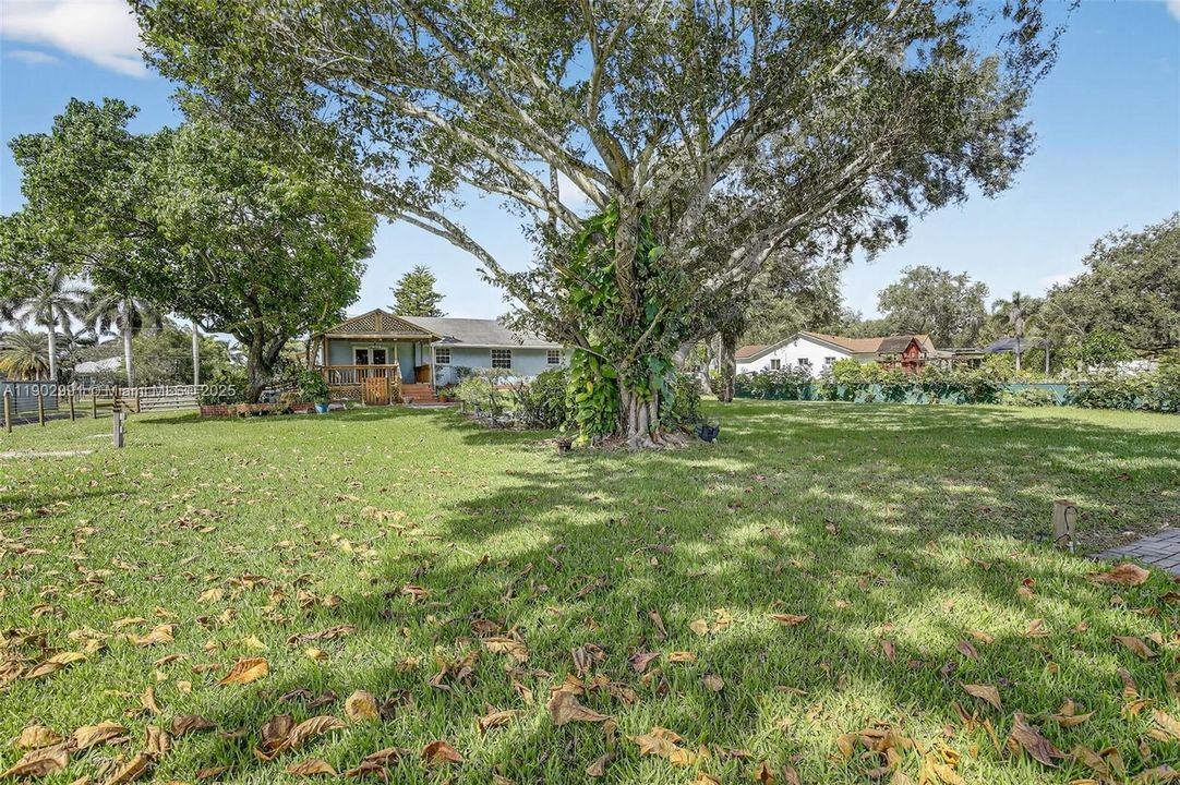 En Venta: $990,000 (3 camas, 2 baños, 1542 Pies cuadrados)