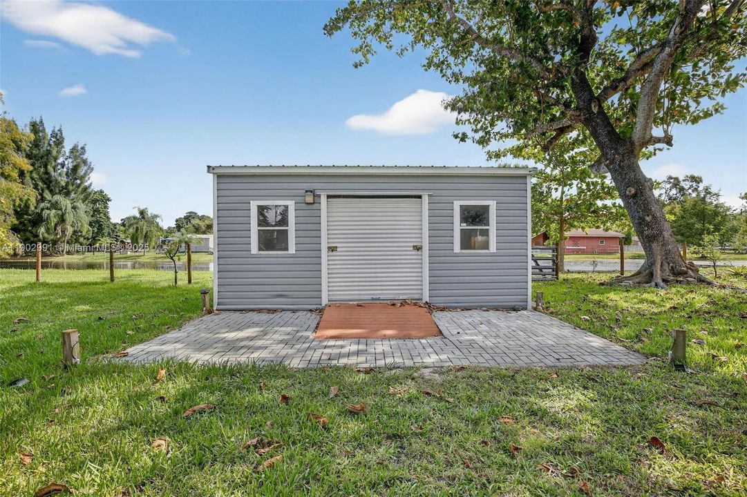 En Venta: $990,000 (3 camas, 2 baños, 1542 Pies cuadrados)