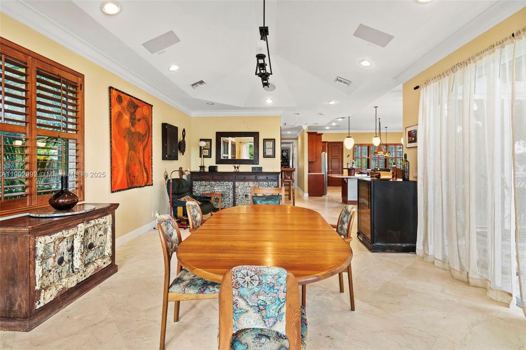 For Sale: $3,125,000 (4 beds, 5 baths, 3771 Square Feet)