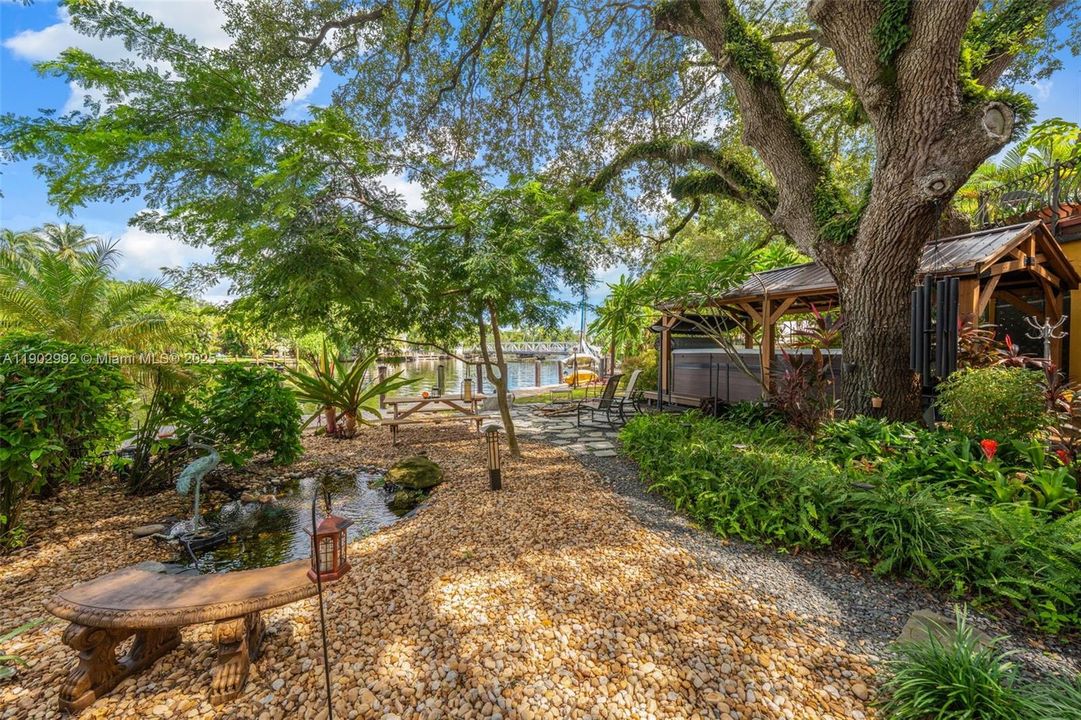 For Sale: $3,125,000 (4 beds, 5 baths, 3771 Square Feet)