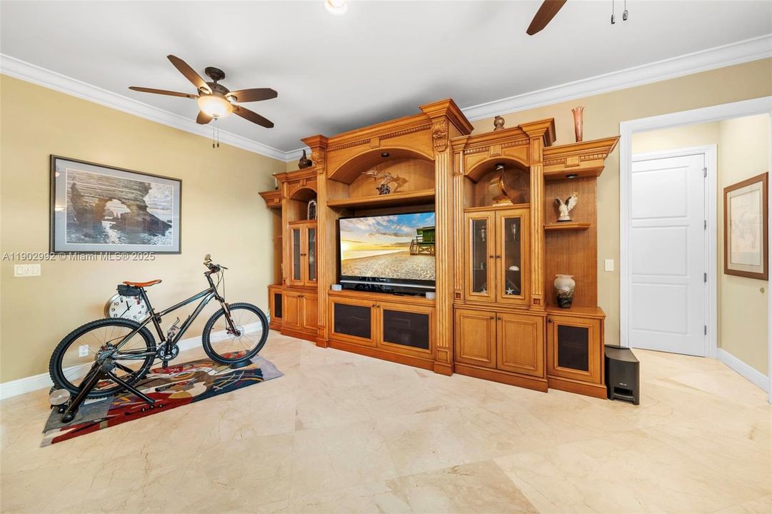 For Sale: $3,125,000 (4 beds, 5 baths, 3771 Square Feet)