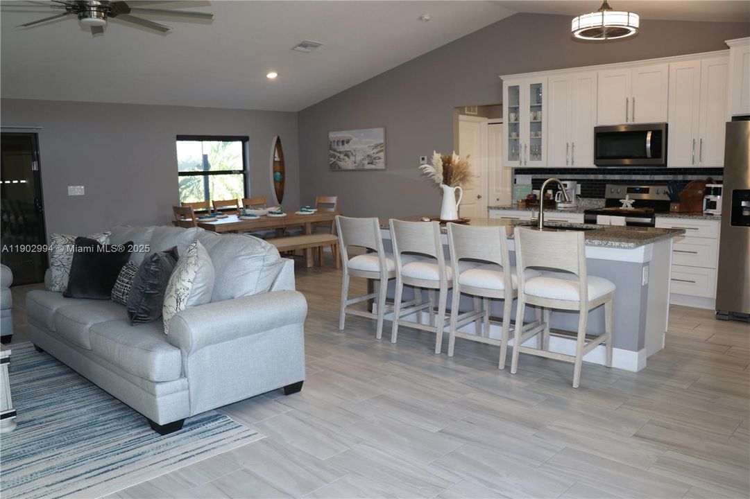 For Rent: $5,000 (3 beds, 2 baths, 1677 Square Feet)