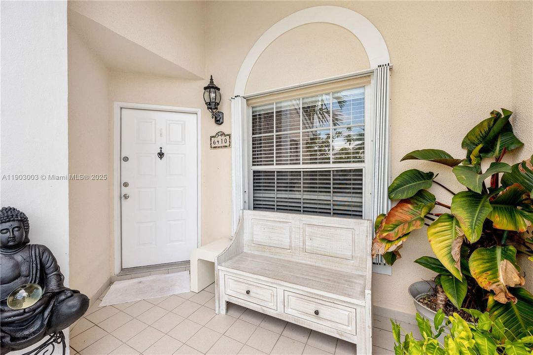 For Sale: $590,000 (3 beds, 2 baths, 1415 Square Feet)