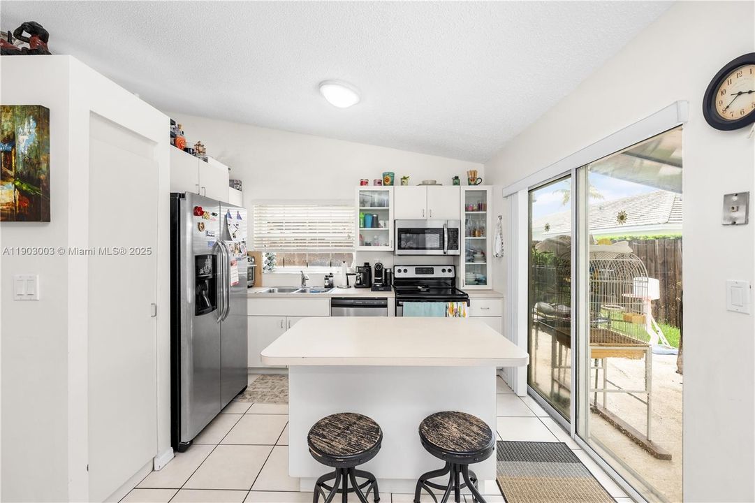 For Sale: $590,000 (3 beds, 2 baths, 1415 Square Feet)