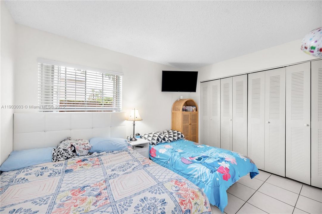 For Sale: $590,000 (3 beds, 2 baths, 1415 Square Feet)