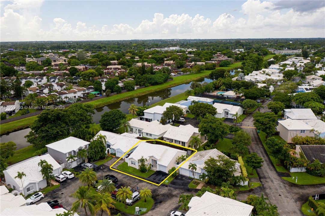 For Sale: $590,000 (3 beds, 2 baths, 1415 Square Feet)